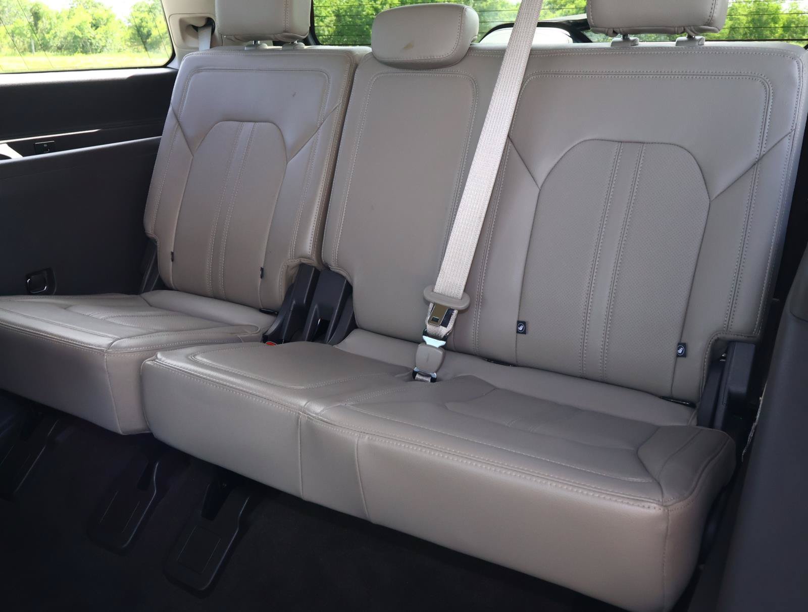 Used 2021 Ford Expedition Limited RWD image 23