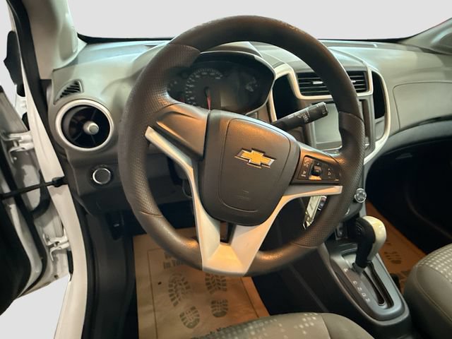 Used 2017 Chevrolet Sonic LT FWD image 9