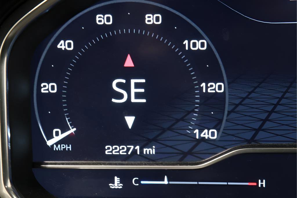 Used 2024 GMC Sierra 1500 AT4 w/ Technology Package image 14