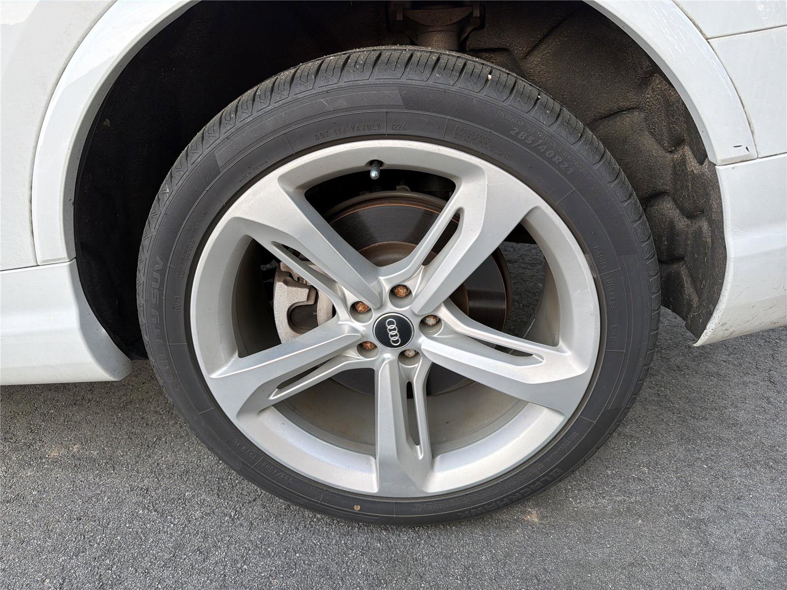 Used 2019 Audi Q7 3.0T Prestige w/ Prestige Package image 18