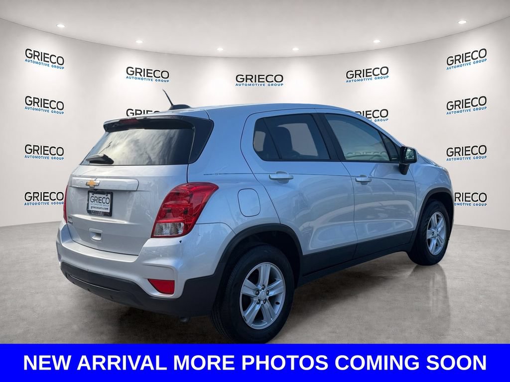 Used 2020 Chevrolet Trax LS w/ Tint and Cruise Package FWD image 7