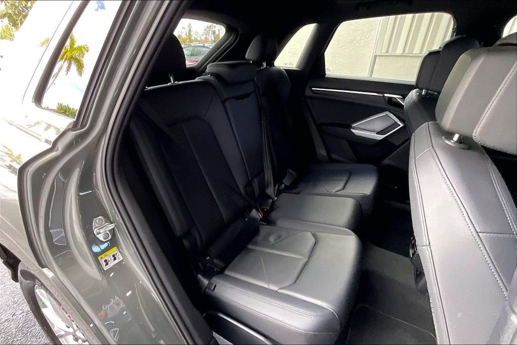 Used 2025 Audi Q3 2.0T Premium image 15
