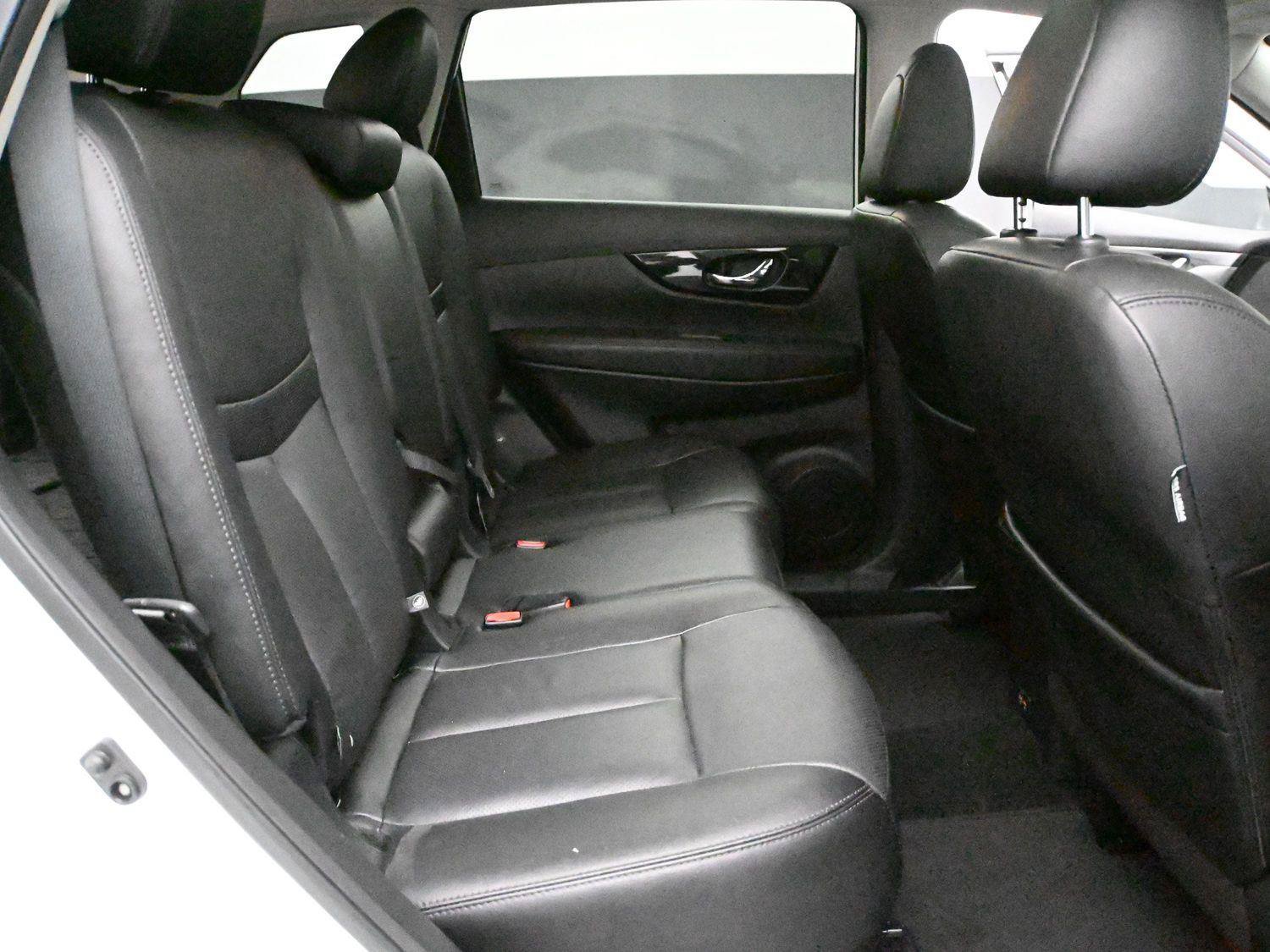 Used 2019 Nissan Rogue SL w/ Premium Package AWD/4WD image 19