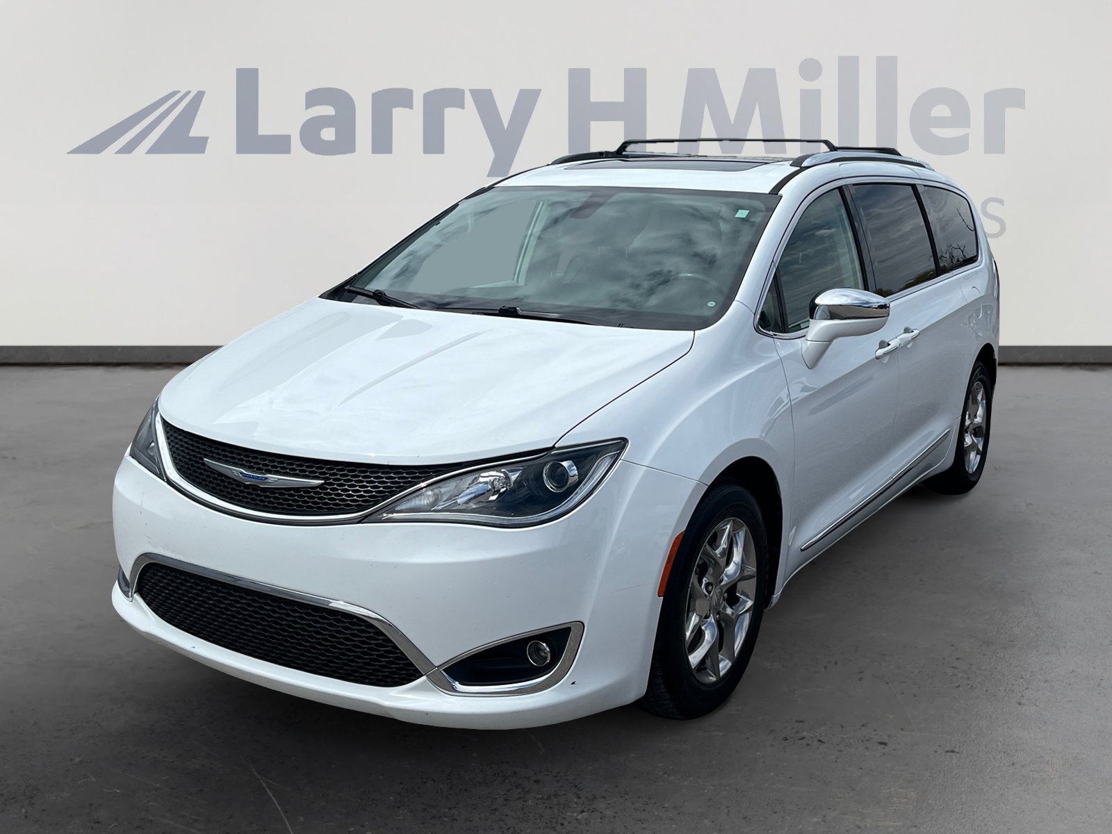 Certified 2018 Chrysler Pacifica Limited FWD image 1