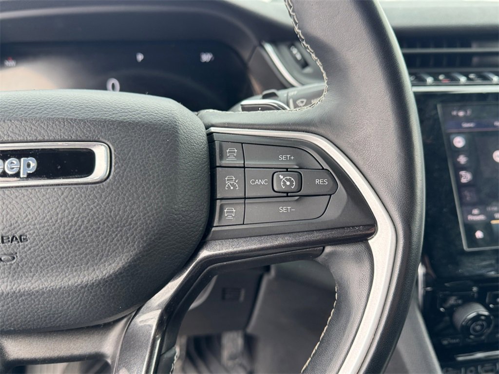 Used 2022 Jeep Grand Cherokee L Laredo image 17