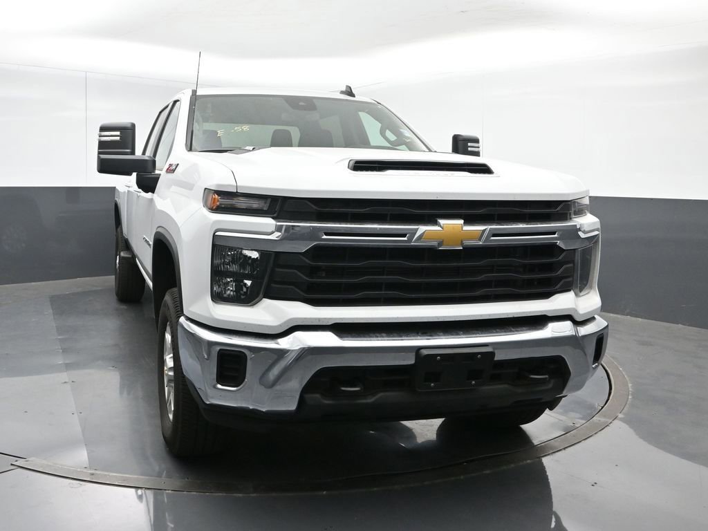 Used 2024 Chevrolet Silverado 2500 LT image 8
