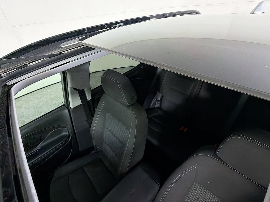 Used 2024 GMC Terrain SLE w/ Driver Convenience Package FWD image 16