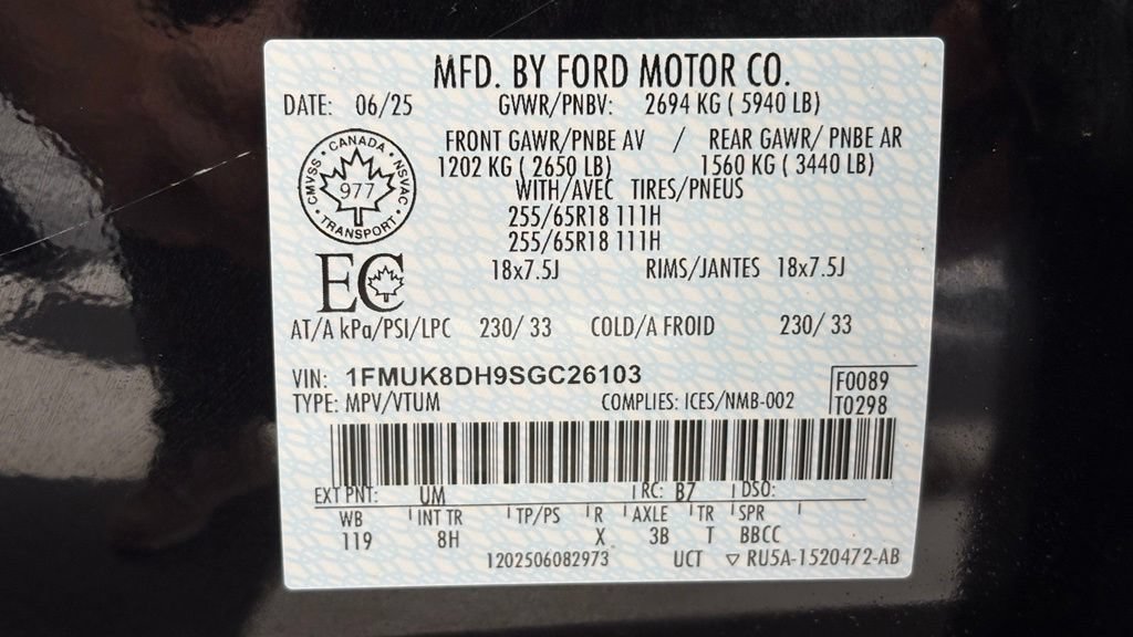 Used 2025 Ford Explorer Active AWD/4WD image 58