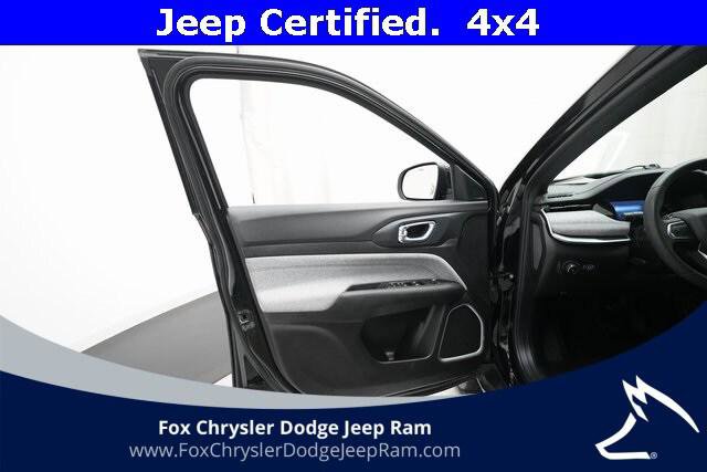 Certified 2024 Jeep Compass Latitude image 27
