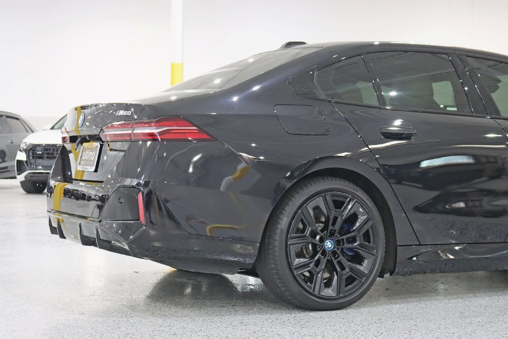 Used 2024 BMW i5 M60 w/ Premium Package AWD/4WD image 11