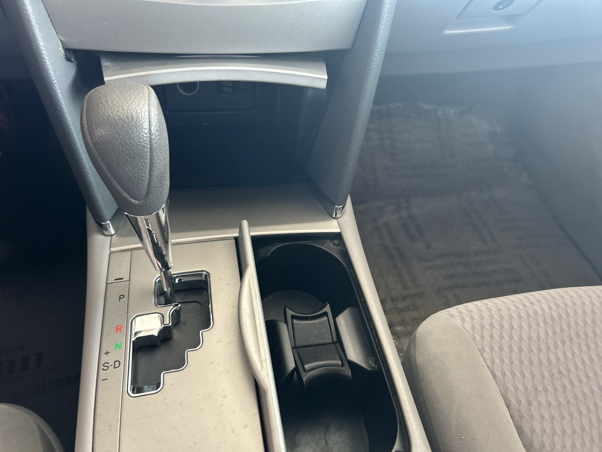 Used 2010 Toyota Camry LE FWD image 21
