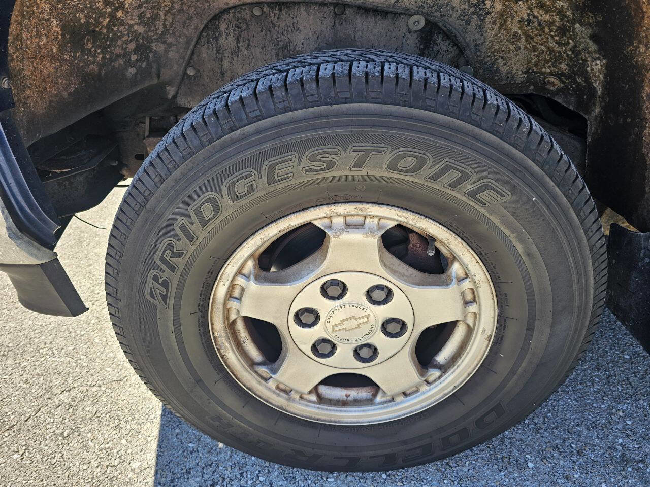 Used 1995 Chevrolet Suburban 4WD image 26