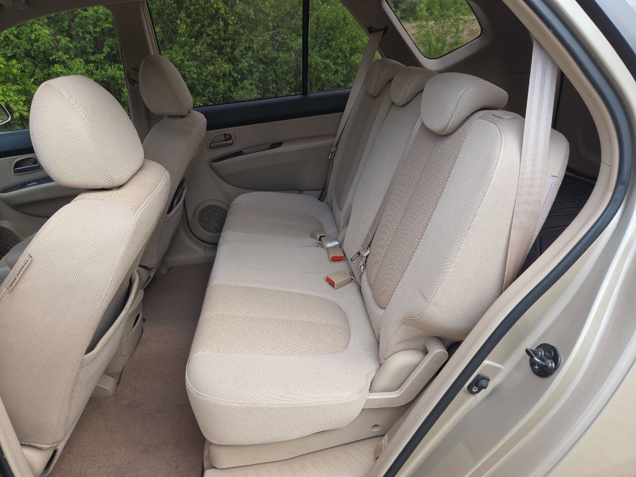 Used 2007 Kia Rondo EX FWD image 13