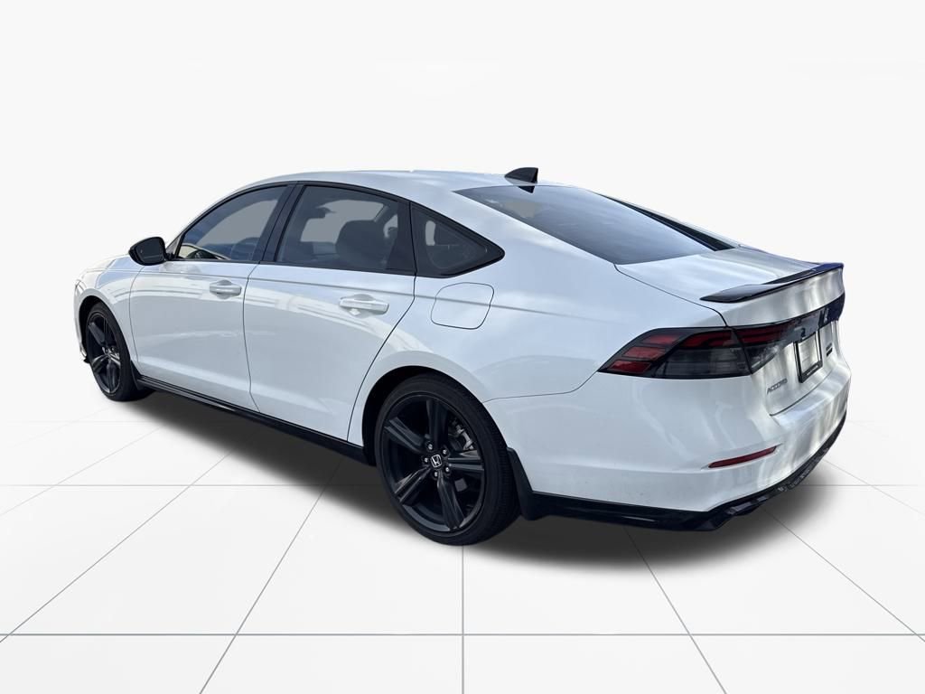 Used 2024 Honda Accord Sport image 6