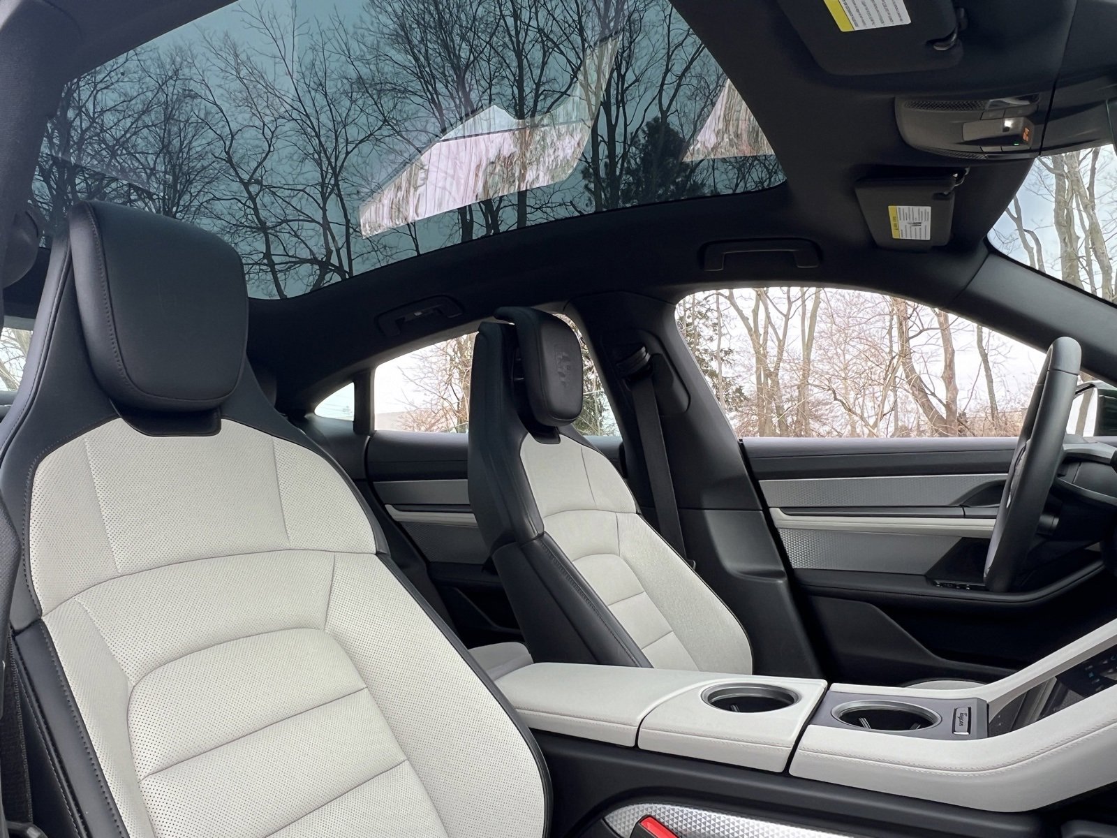 Certified 2025 Porsche Taycan image 19