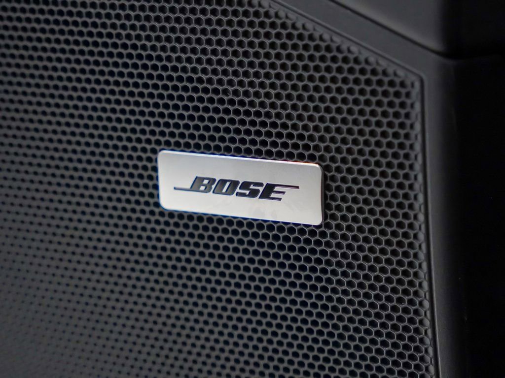 Used 2025 Porsche Cayenne E-Hybrid w/ Premium Package image 17