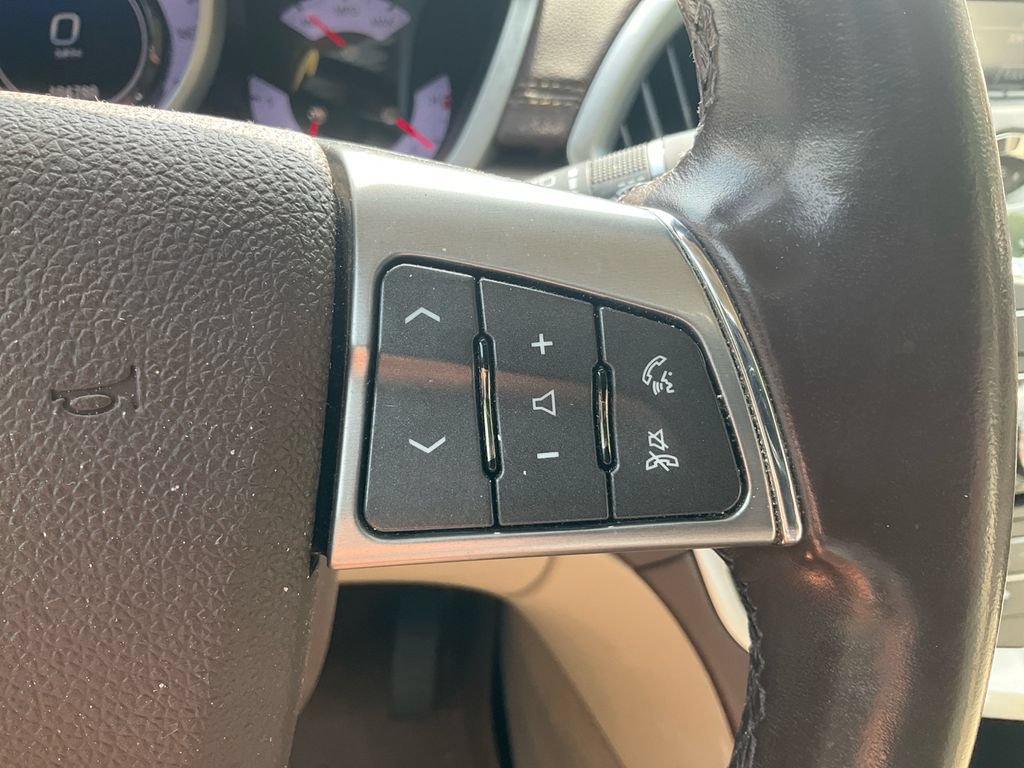Used 2011 Cadillac SRX Luxury FWD image 19