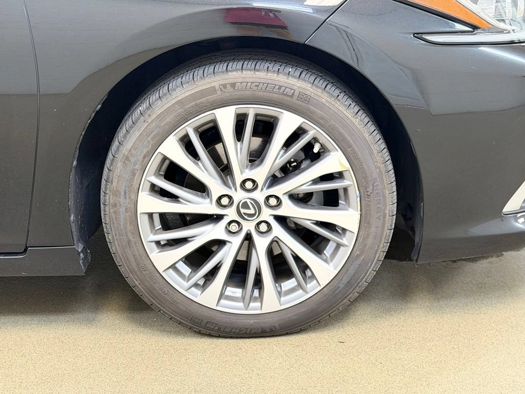 Used 2019 Lexus ES 350 w/ Accessory Package 2 FWD image 4