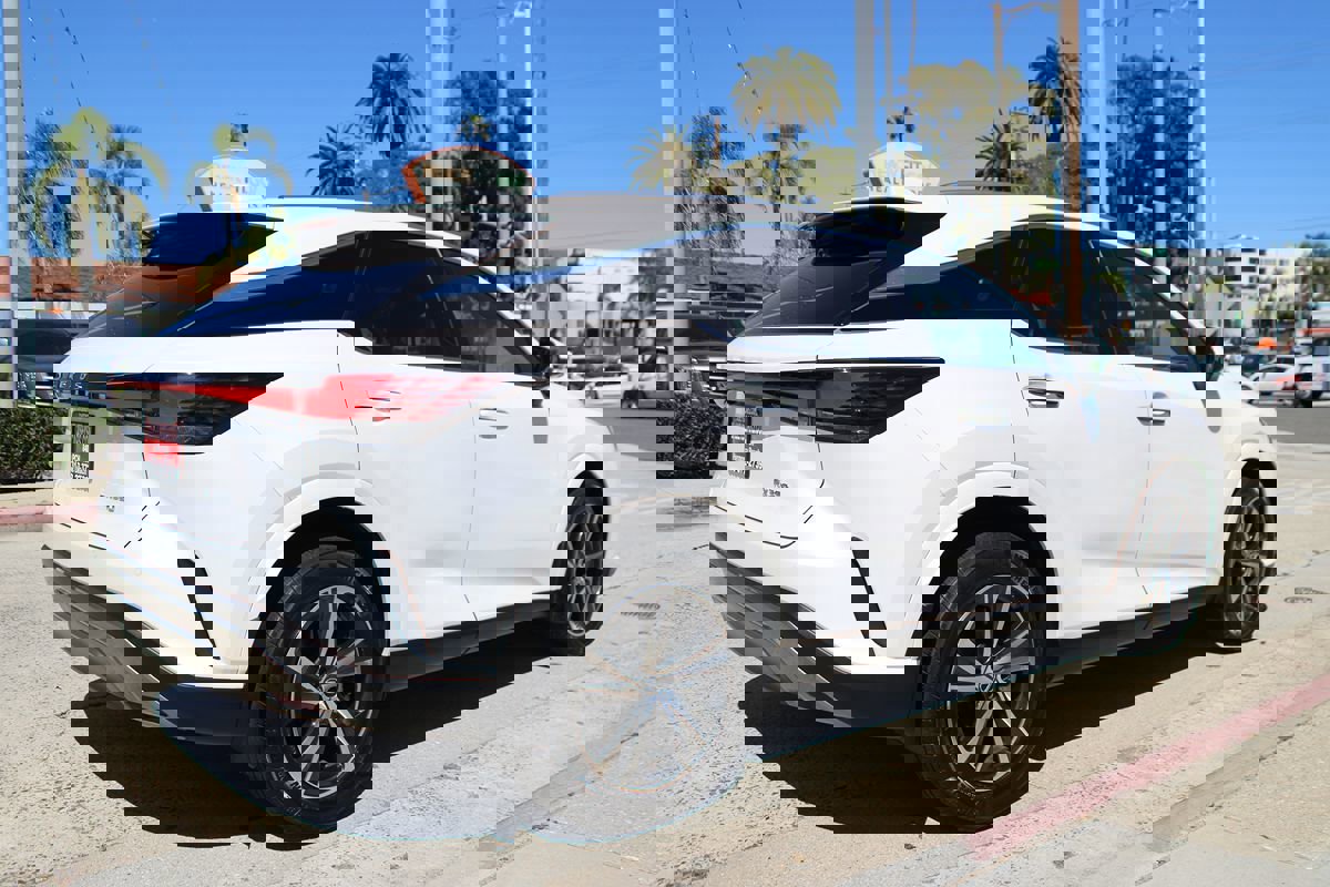 Used 2024 Lexus RX 350 Premium w/ Convenience Package image 5