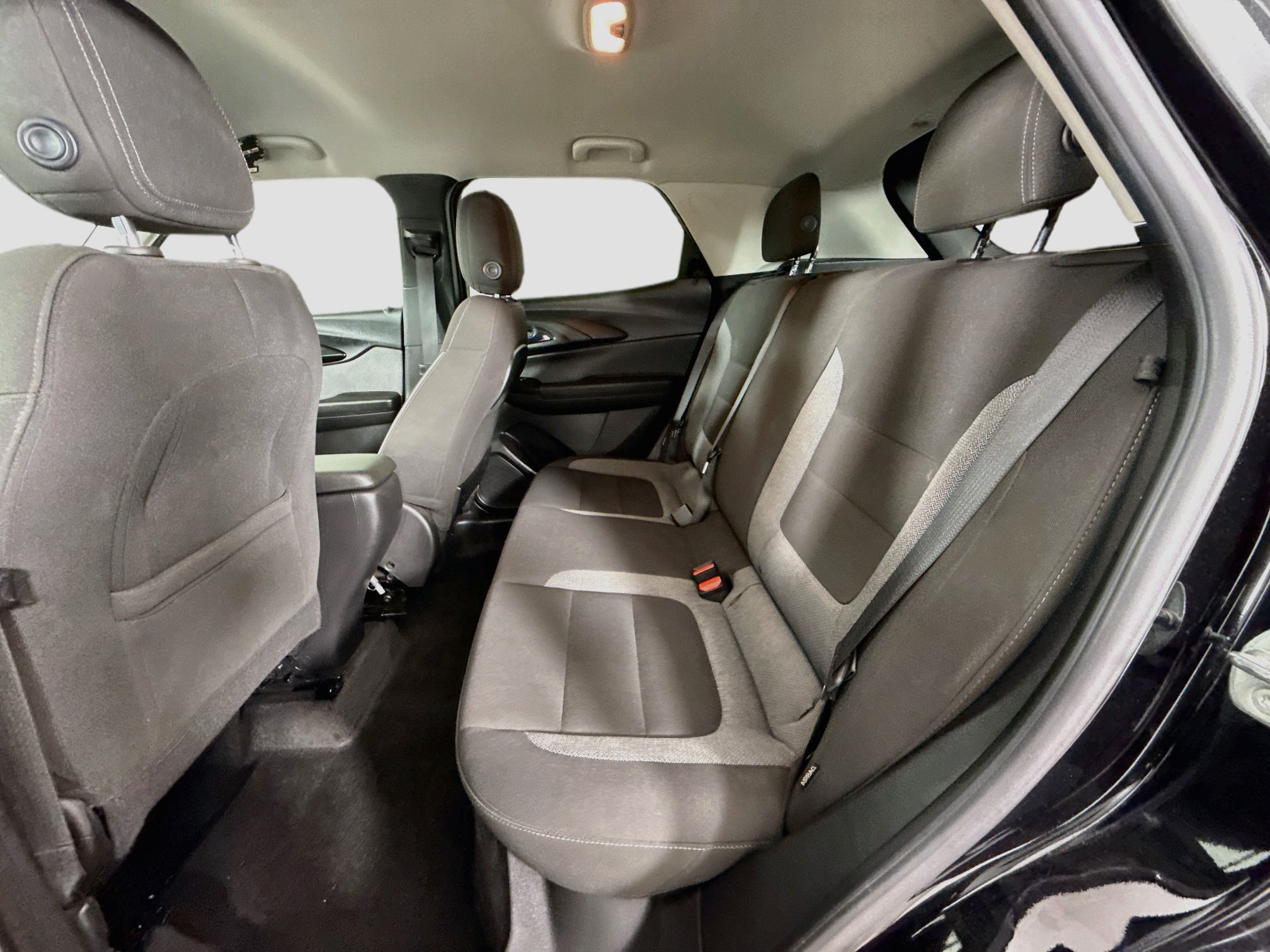 Used 2021 Chevrolet TrailBlazer LT w/ Driver Confidence Package FWD image 26
