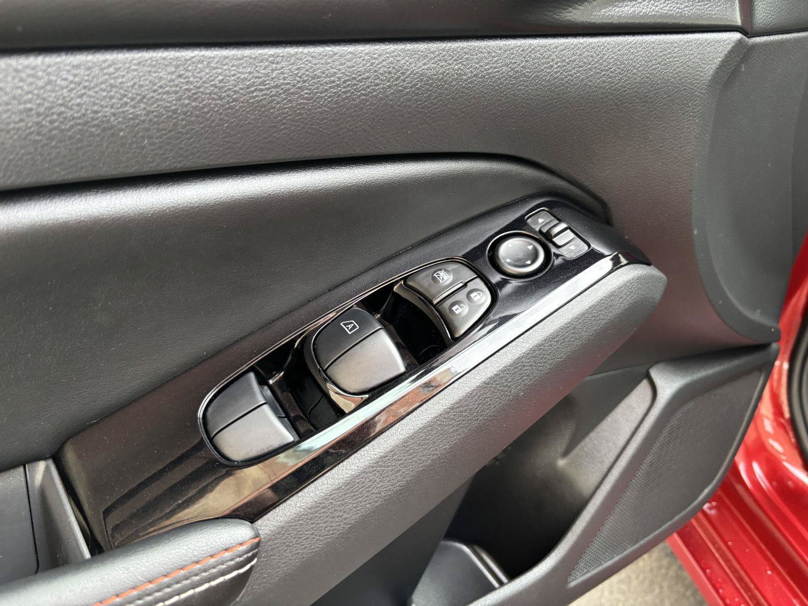 Used 2024 Nissan Altima 2.5 SR w/ SR Premium Package FWD image 14