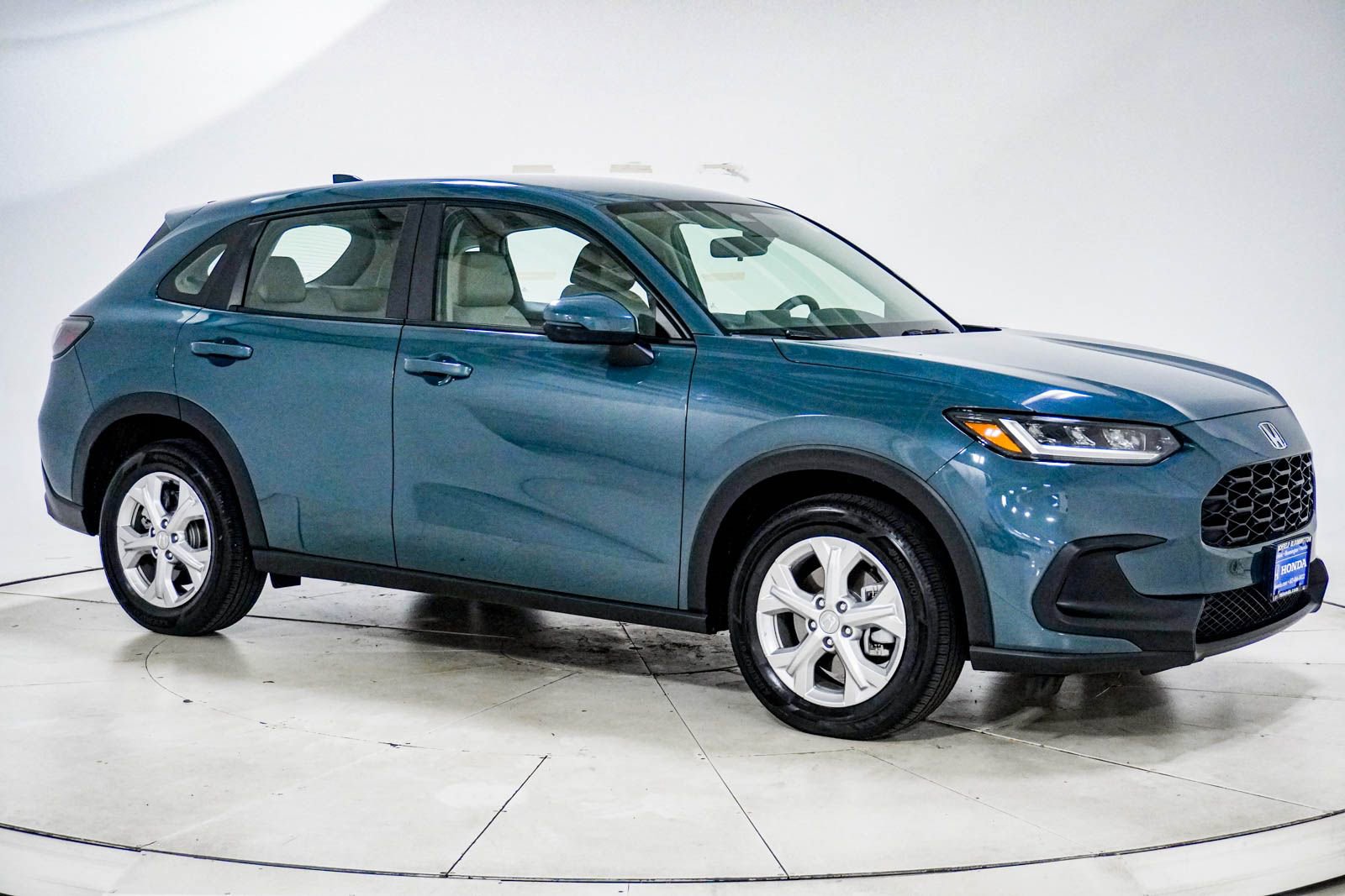 Used 2023 Honda HR-V LX image 12