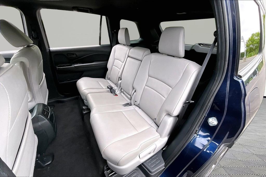 Used 2023 Honda Passport EX-L image 18