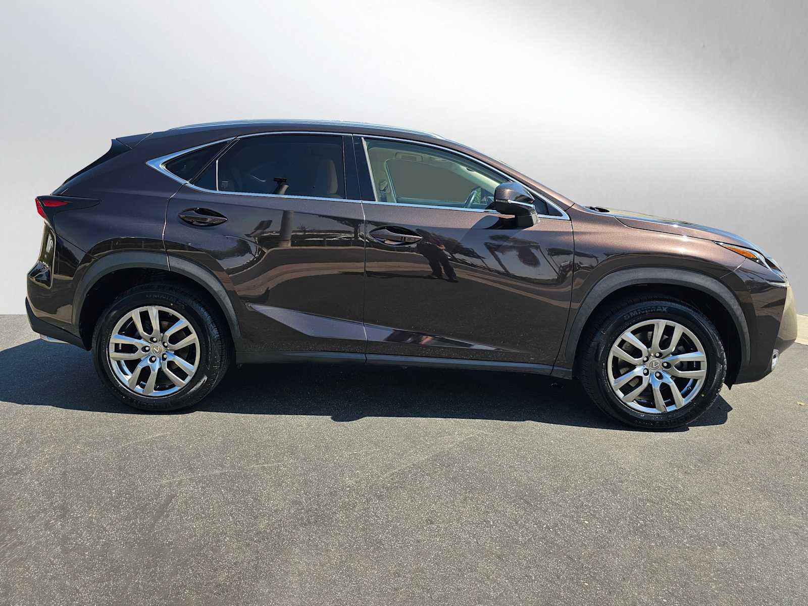 Used 2015 Lexus NX 200t AWD w/ Premium Package image 2