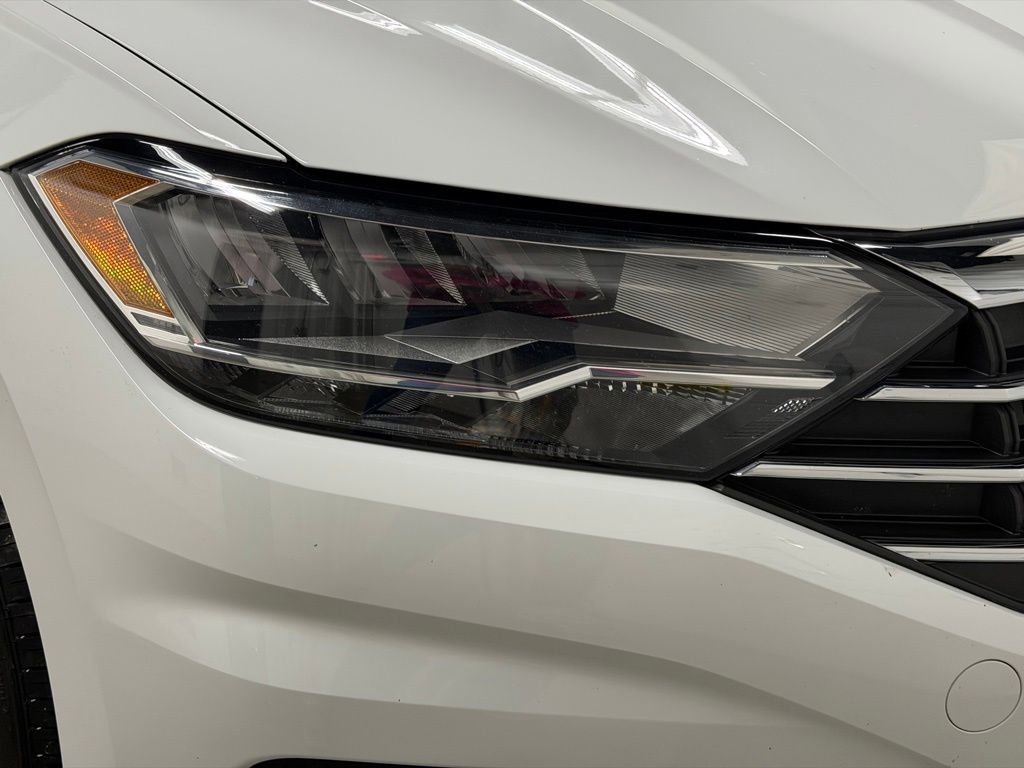 Used 2019 Volkswagen Jetta SE w/ Cold Weather Package image 10