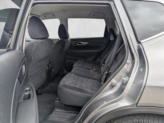 Used 2016 Nissan Rogue S w/ Appearance Package image 16