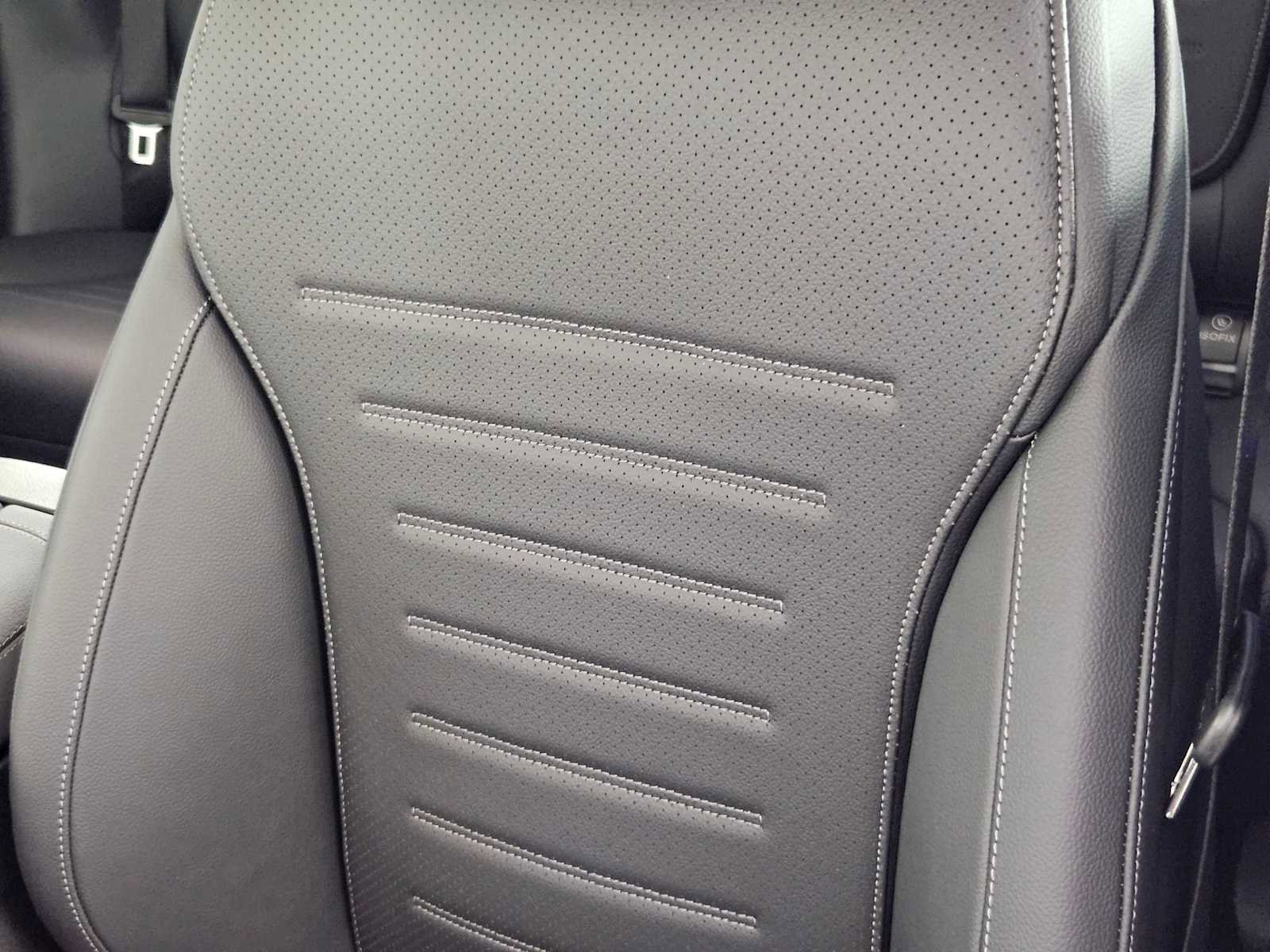 New 2025 Mercedes-Benz GLC 350e 4MATIC image 37