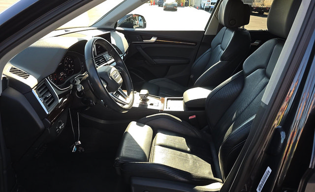 Used 2019 Audi Q5 2.0T Premium Plus w/ Premium Plus Package AWD/4WD image 3