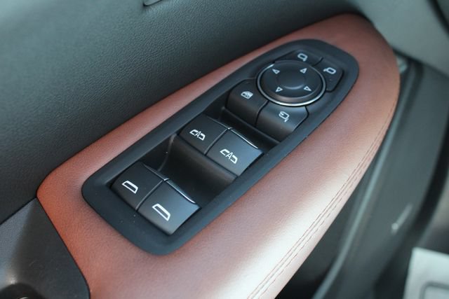 Used 2024 Cadillac XT5 Premium Luxury AWD/4WD image 9