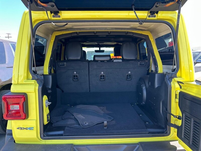 Used 2023 Jeep Wrangler Unlimited Rubicon 4xe AWD/4WD image 13