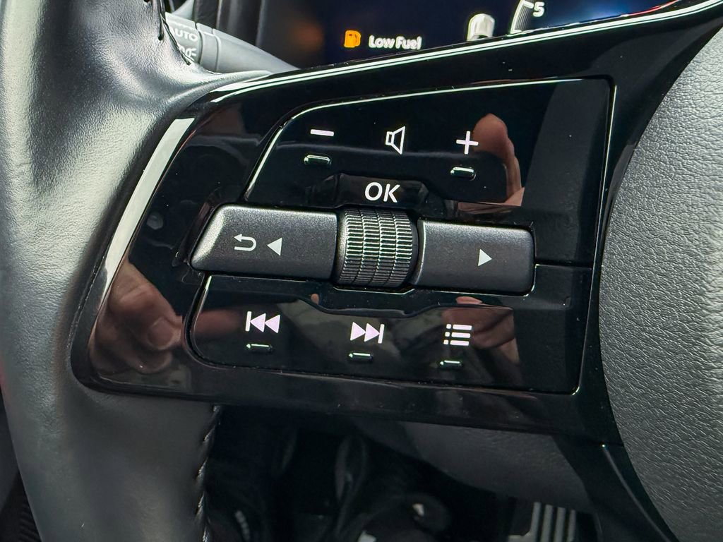 Certified 2024 Nissan Z Performance w/ Floor Mat Package image 30