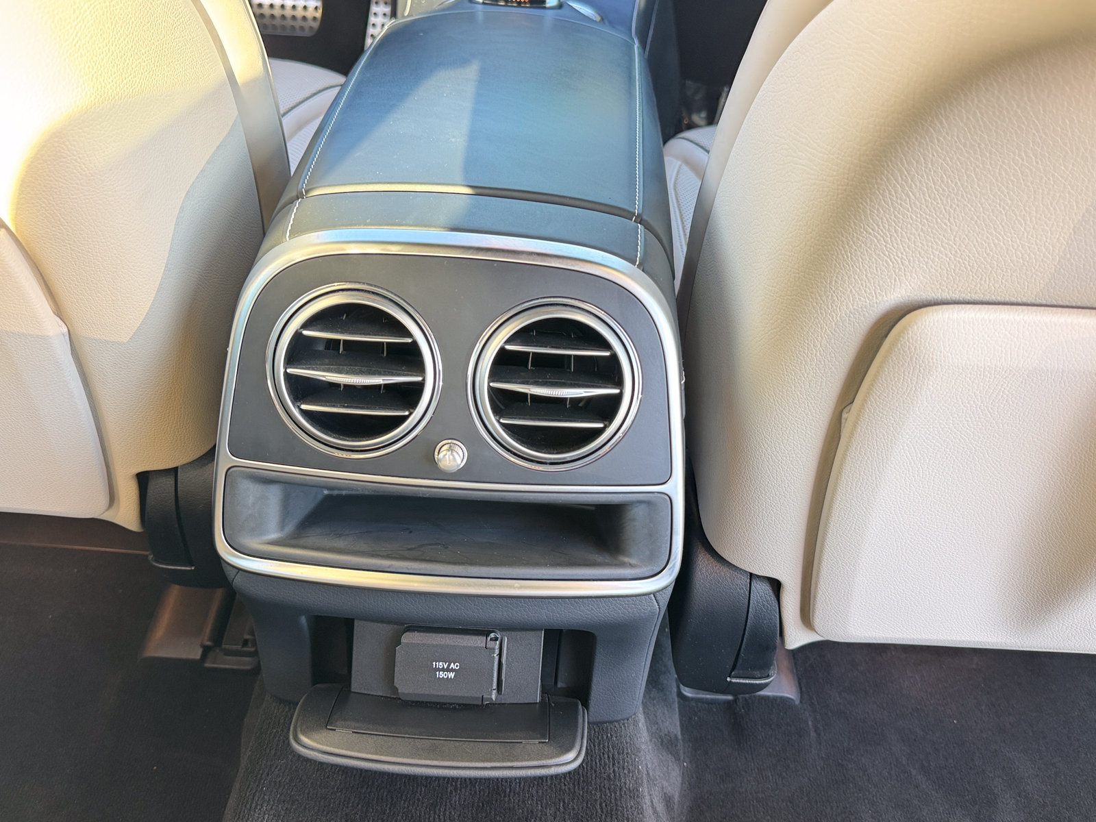 Used 2018 Mercedes-Benz S 560 Sedan image 9