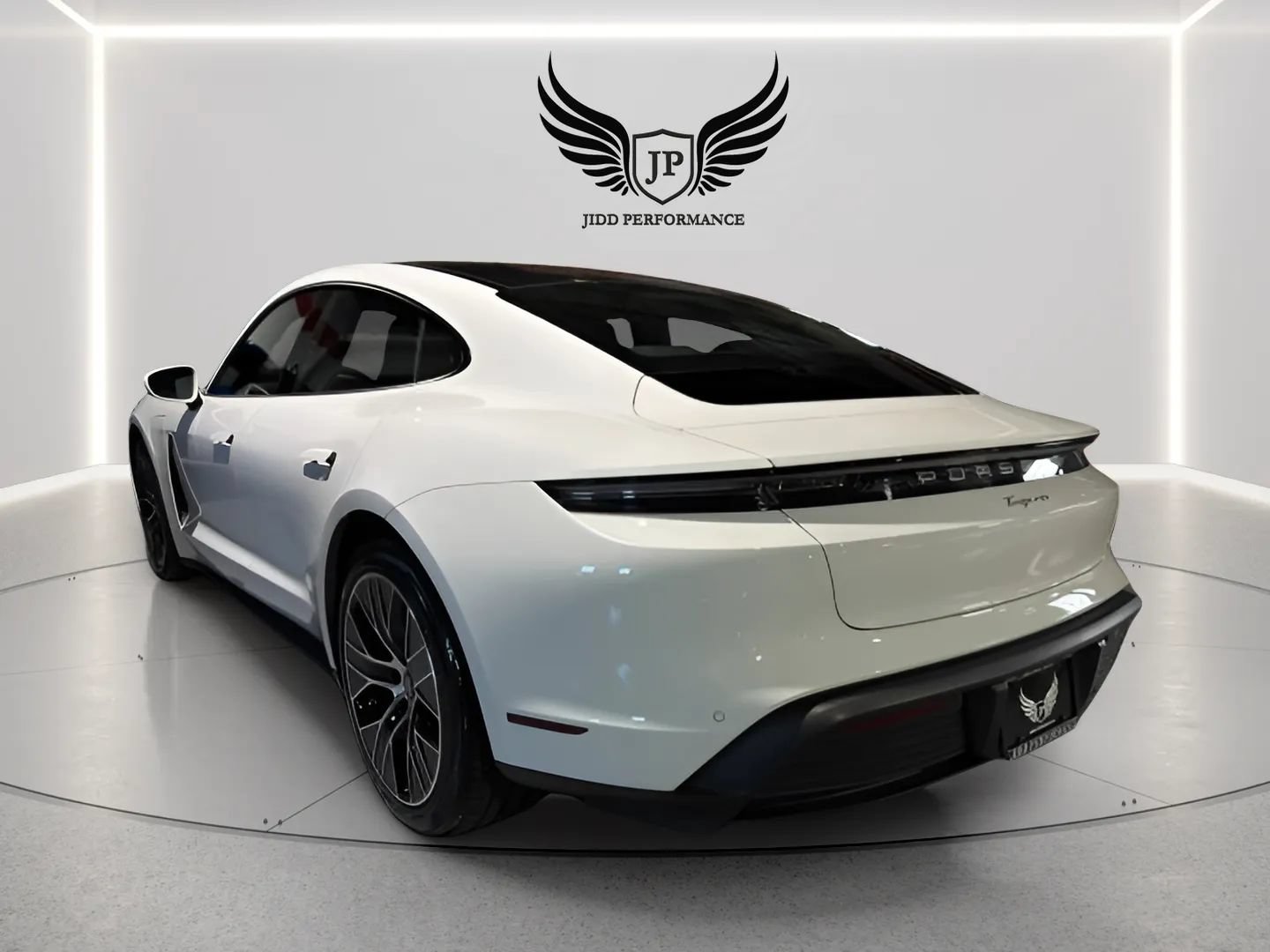 Used 2022 Porsche Taycan RWD image 5