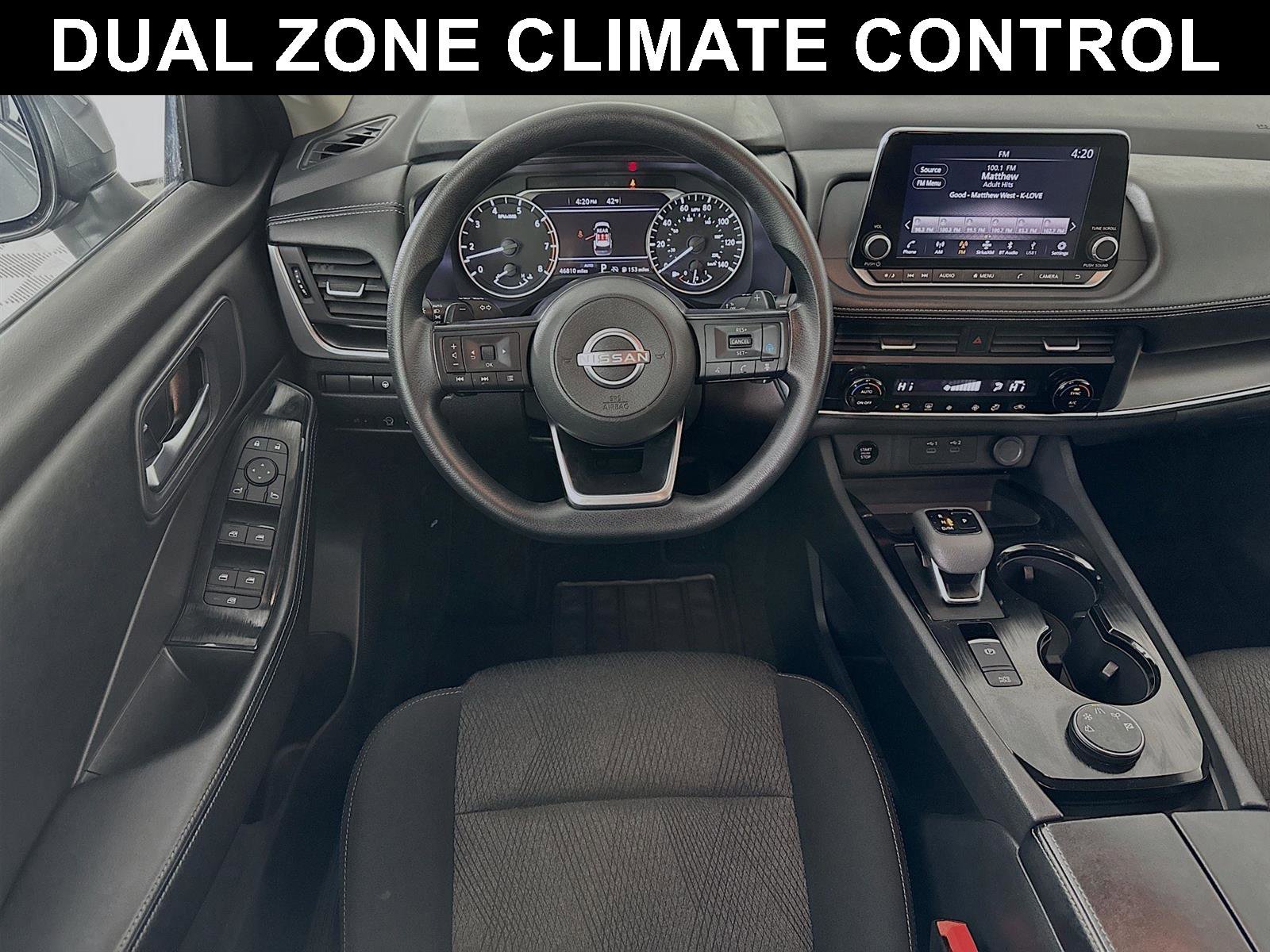 Used 2024 Nissan Rogue SV image 2