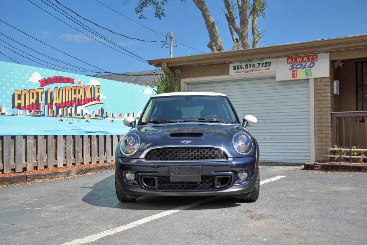 Used 2013 MINI Cooper S w/ Premium Pkg 2 FWD image 3