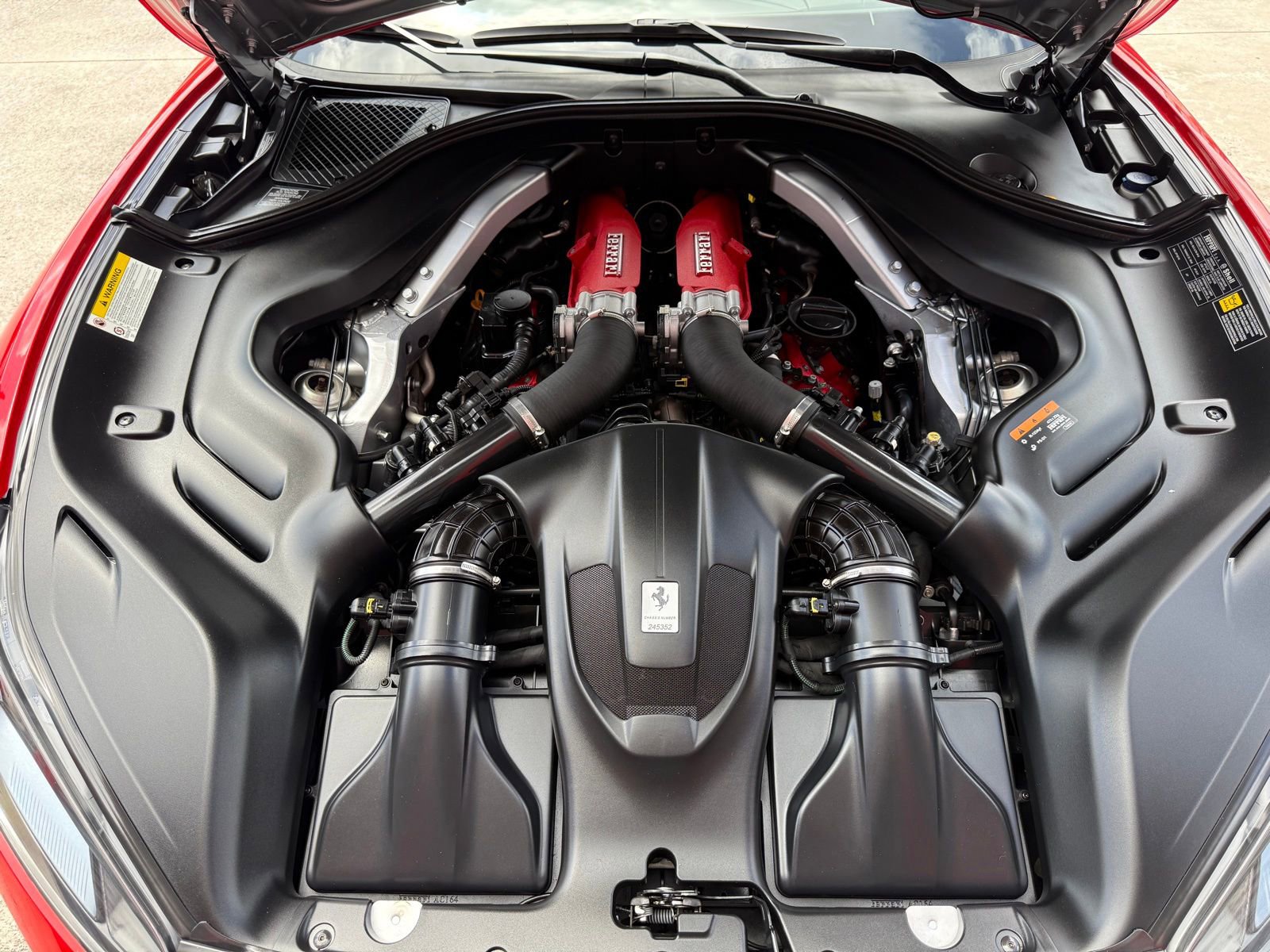 Used 2019 Ferrari Portofino image 30