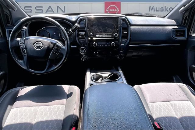 Used 2024 Nissan Titan SV w/ SV Bronze Edition Package AWD/4WD image 8