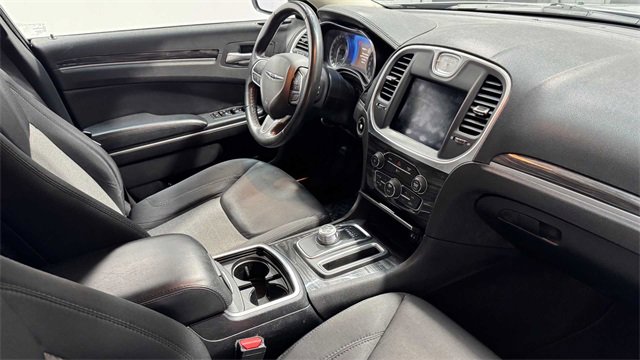 Used 2019 Chrysler 300 Touring w/ Sport Appearance Package image 13