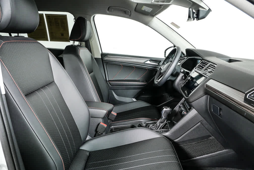 Certified 2024 Volkswagen Tiguan Wolfsburg Edition AWD/4WD image 25