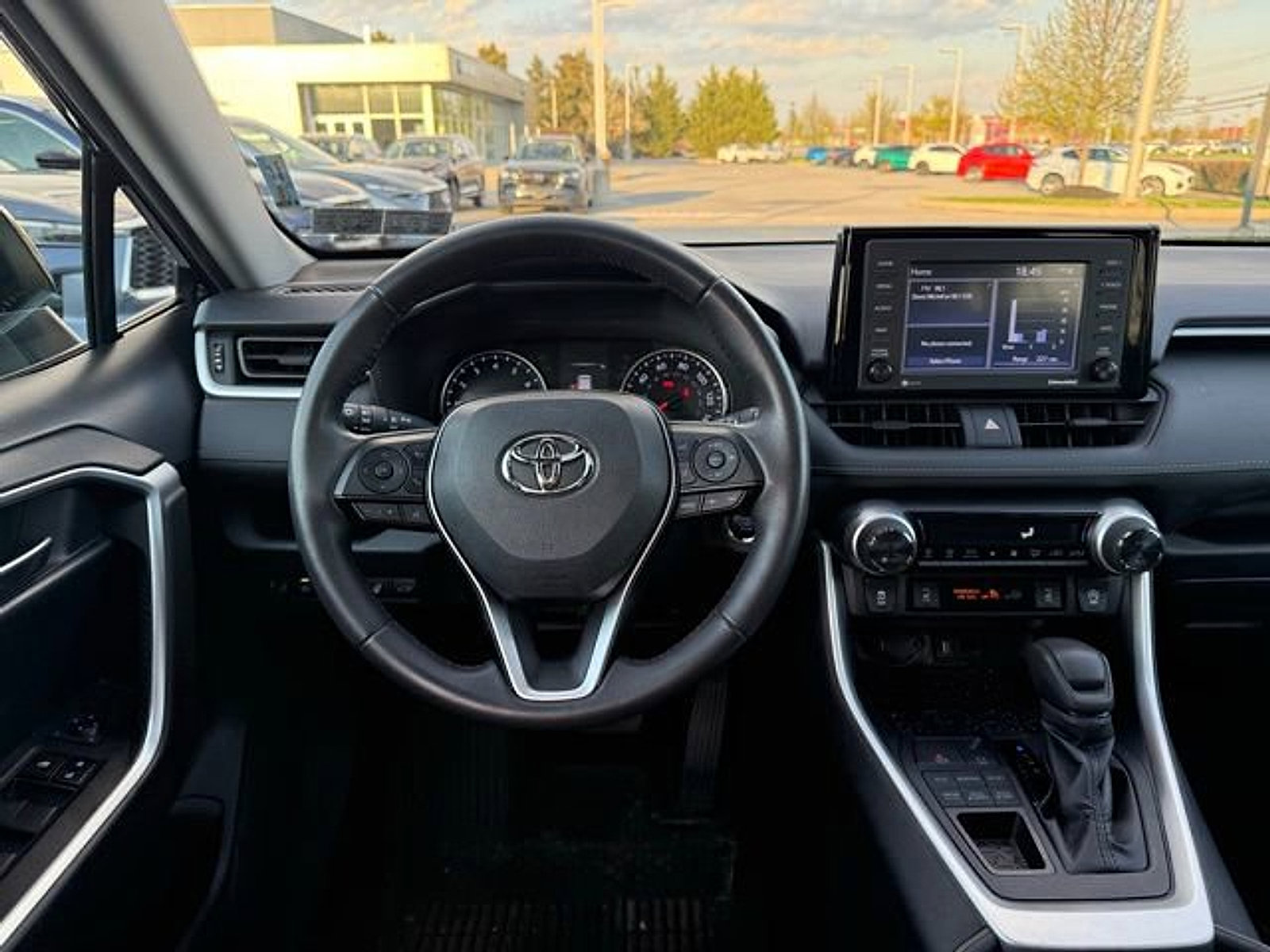Used 2021 Toyota RAV4 XLE w/ Convenience Package AWD/4WD image 6