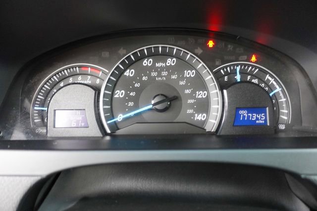 Used 2014 Toyota Camry LE image 16