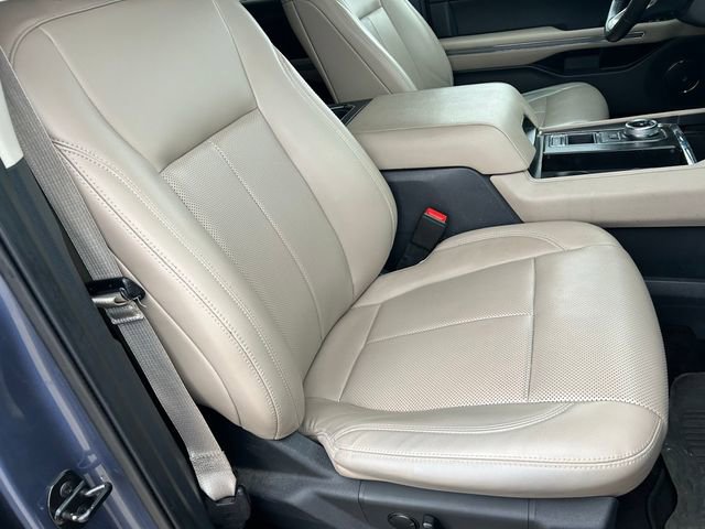 Used 2022 Ford Expedition XLT image 13