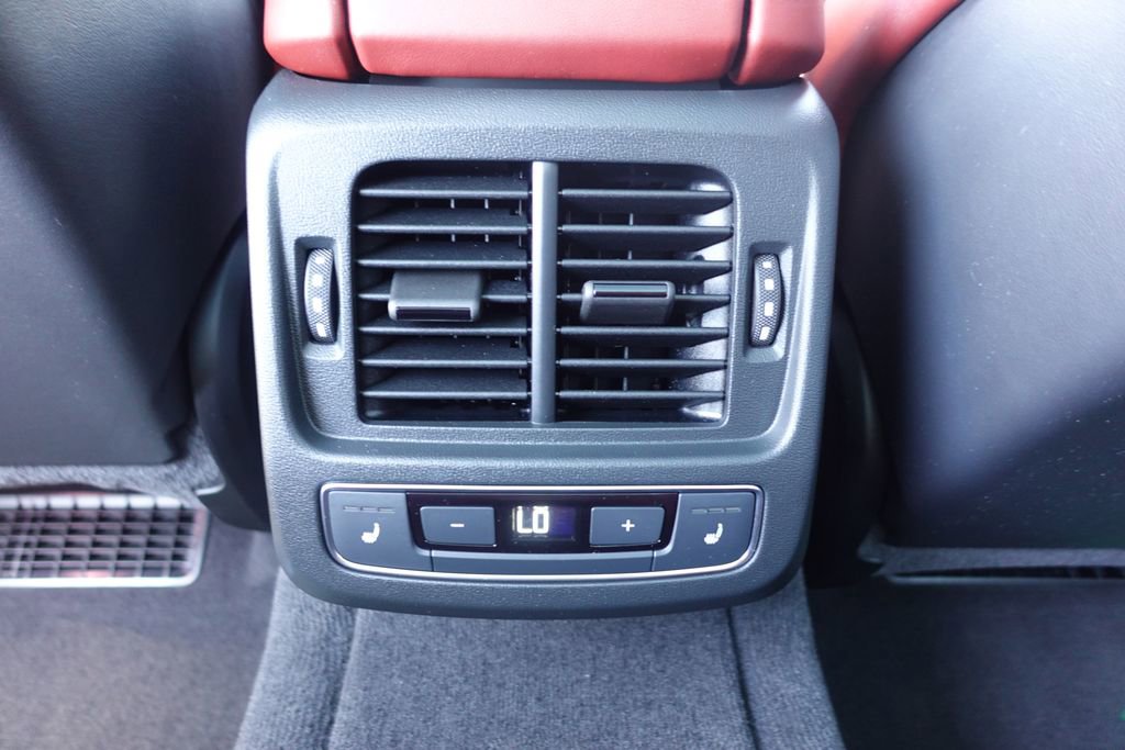 Used 2024 Audi e-tron GT Premium Plus image 24