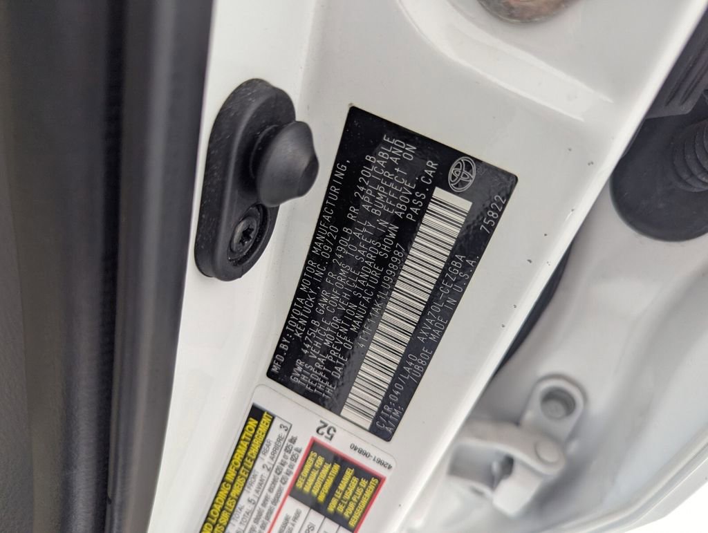 Used 2020 Toyota Camry XLE FWD image 28