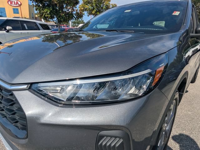 Used 2025 Ford Escape ST-Line AWD/4WD image 10