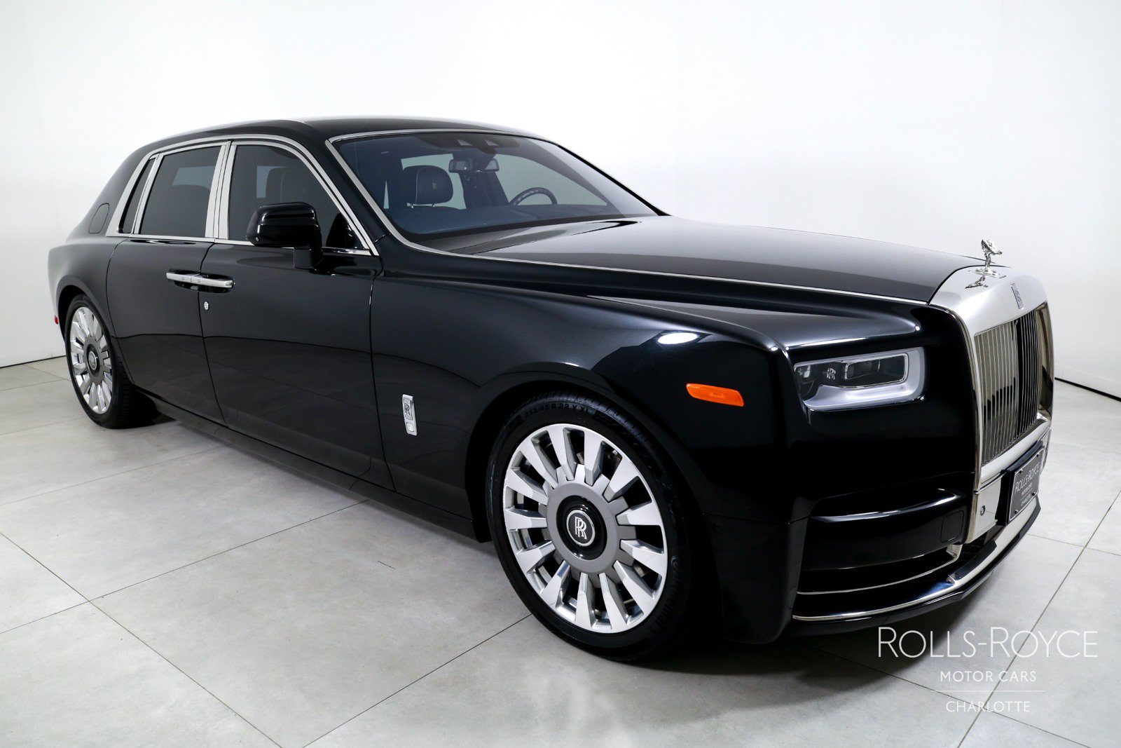 Used 2020 Rolls-Royce Phantom Sedan RWD image 6